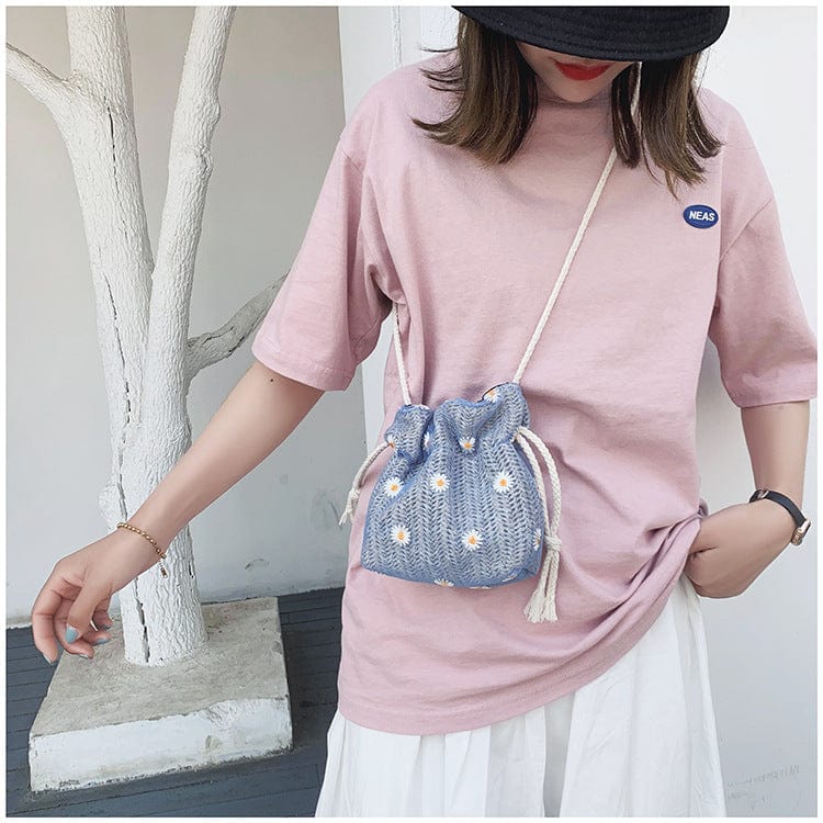 Straw Woven Bag Women's New Fashion Lace Flower Woven Bag Ins Drawstring Bucket Bag All-Match Messenger Bag